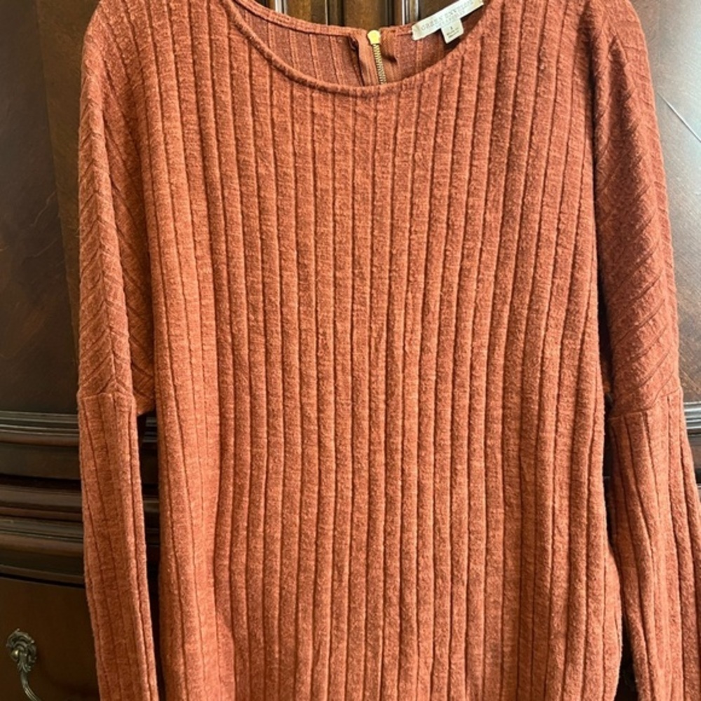 Green Envelope Brown Crew Neck Sweater with Ribbed Texture